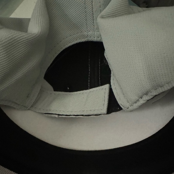 🎉HP🎉 NWT Washington Redskins Commanders NFL Team Apparel Gray Cap Adjustable - Picture 5 of 6